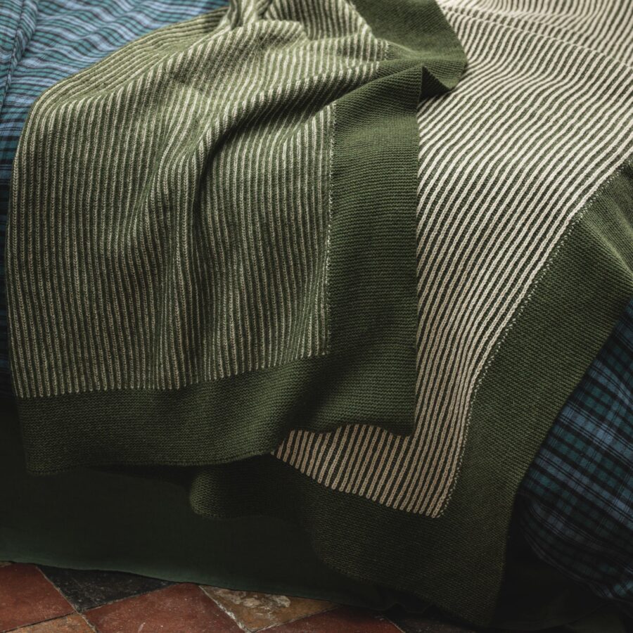 Vitatone Knitted Throw – Cedar Green